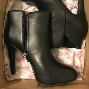 Jessica Simpson black leather booties